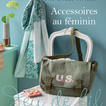 Livre « ACCESSOIRES au FÉMININ »