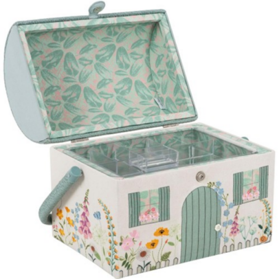 Boite à couture, forme maison fleurie