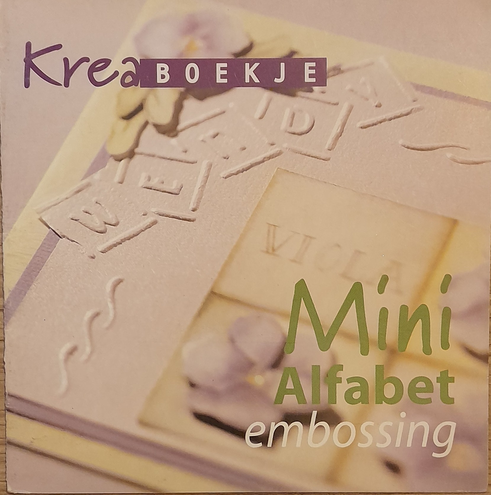 Livret "Mini alphabet embossing"